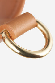 Detalle de la anilla del arnés para perro de color verde oscuro de la colección Lia