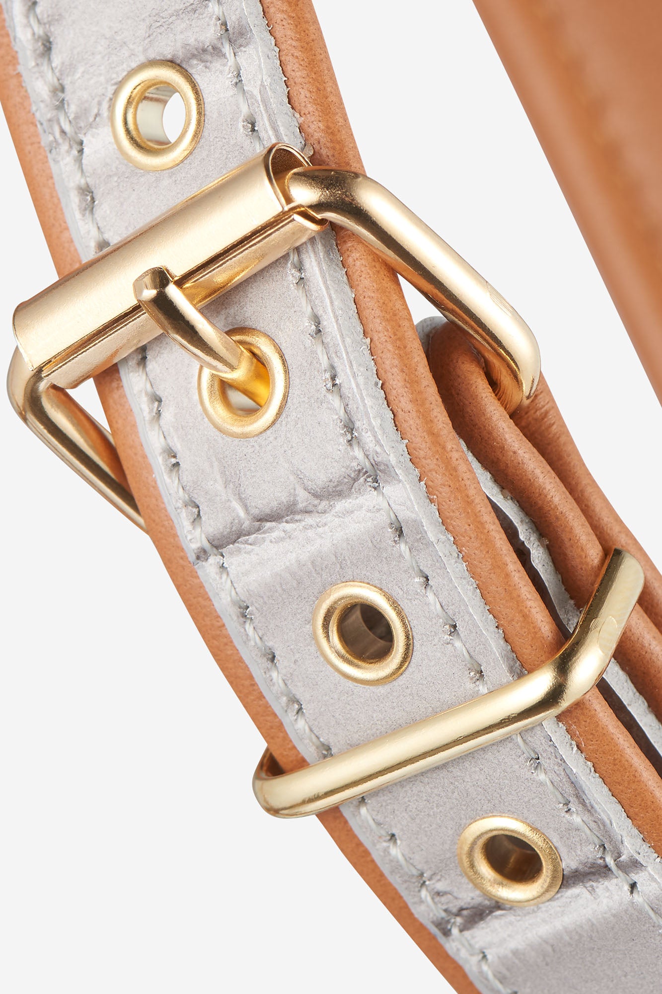 Detalle hebilla del arnés para perro de color gris de la colección Lia